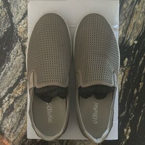 OluKai Slip-On (style: Lae'ahi) Great Condition!!